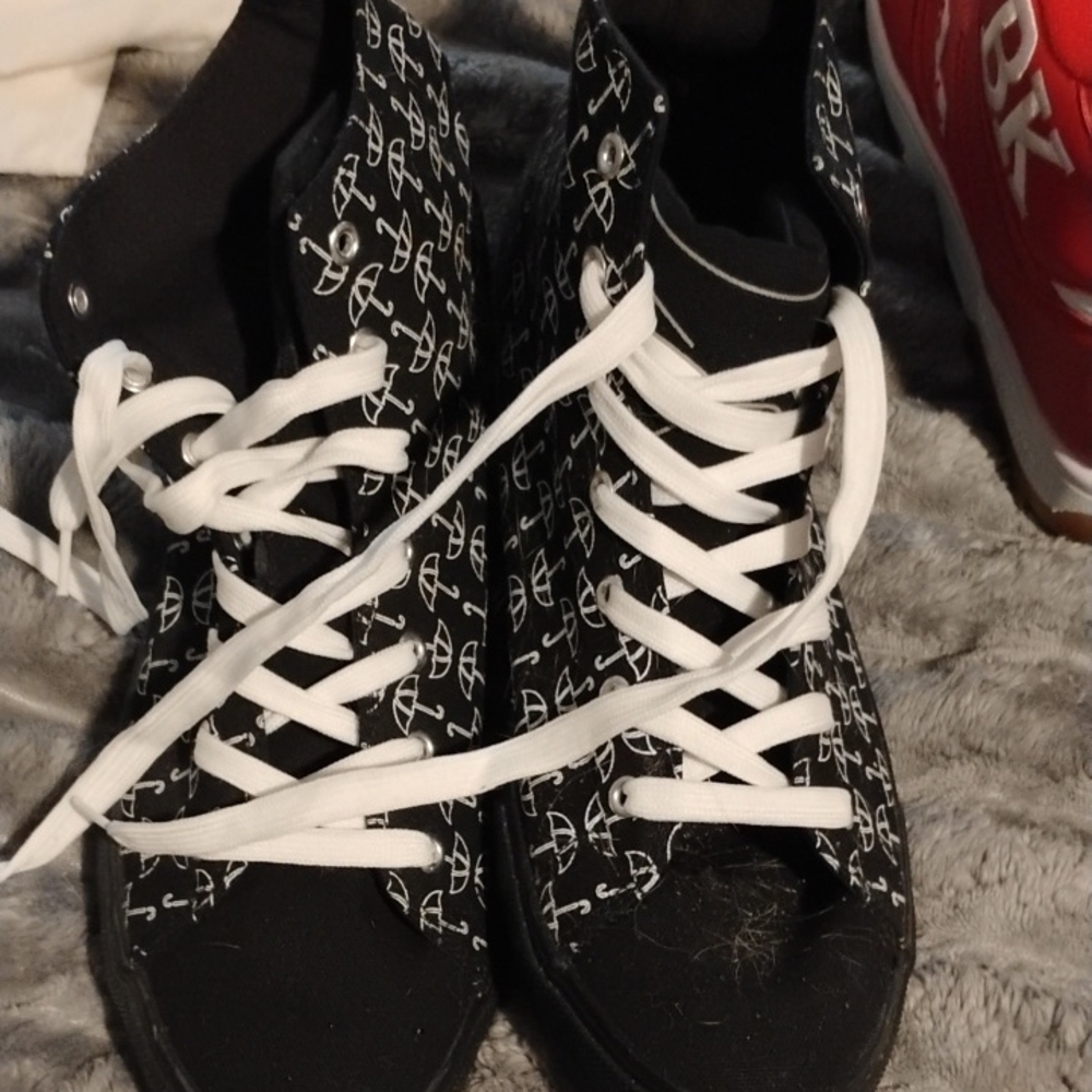 Umbrella Academy Size 11 New Stylish Black High-Top Sneakers